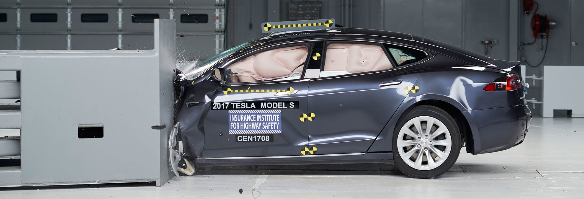 Lincoln, Mercedes, and Toyota Sedans Earn Top Crash Safety Marks